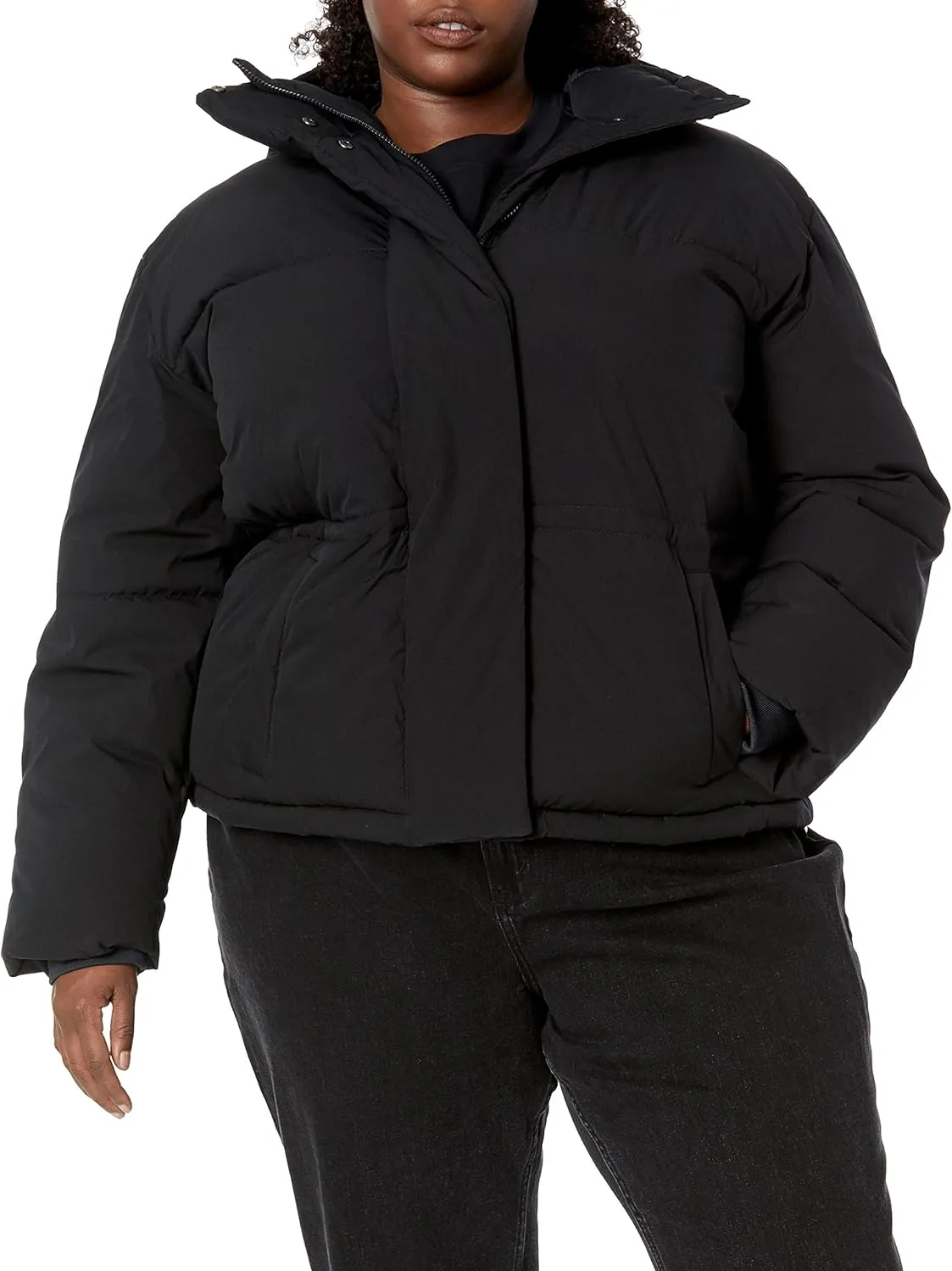 Amazon Essentials Women's Short Waisted Puffer Jacket (Available in Plus Size)