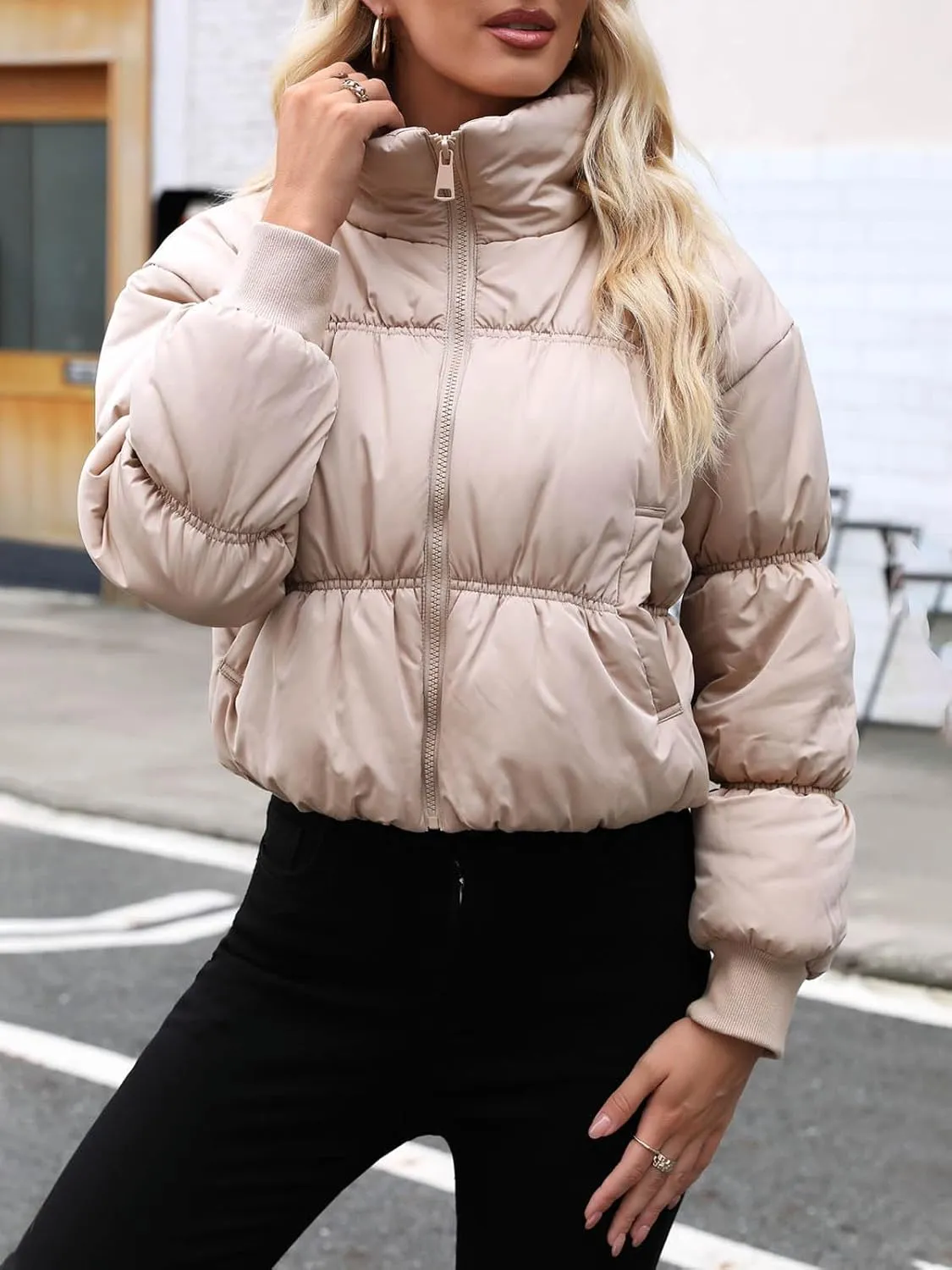 Fisoew Womens Cropped Puffer Jackets Zip Up Long Sleeve Lightweight Padded Coat Winter Warm Outerwear